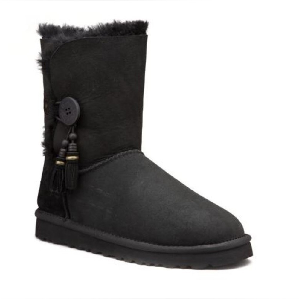 Ugg Bailey Button Charms Short Black Boots Size 6